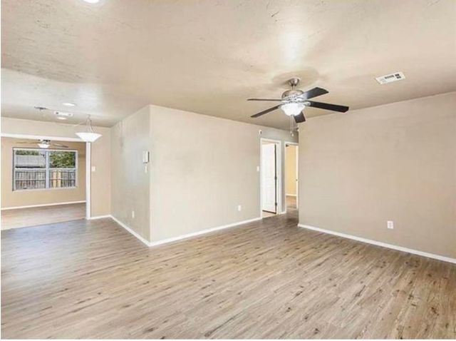 508 SW 70th St, Lawton, OK 73505