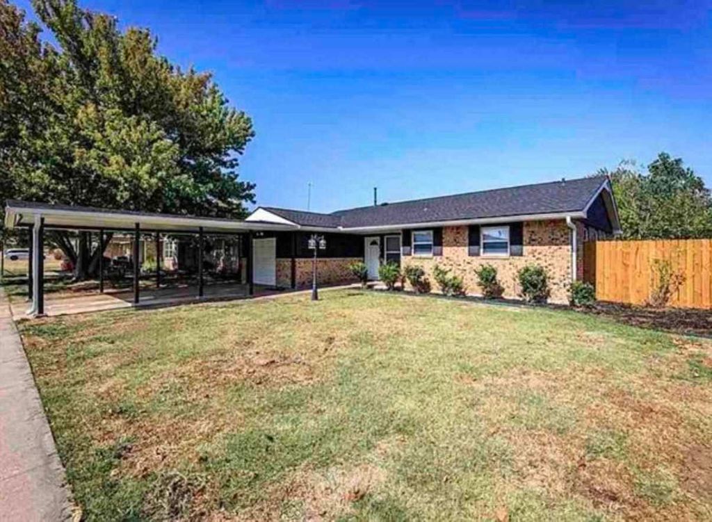 508 SW 70th St, Lawton, OK 73505