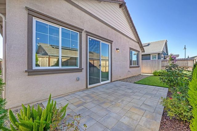 1711 Carson River Loop, Lincoln, CA 95648