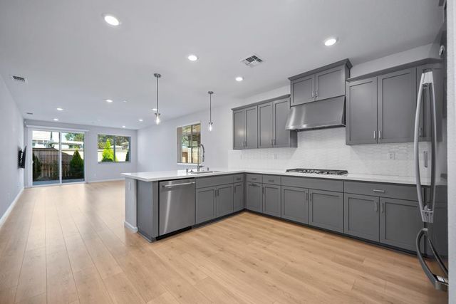 1711 Carson River Loop, Lincoln, CA 95648