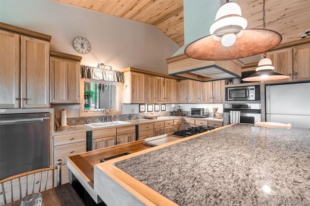 580 N Pine Vista, Canon City, CO 81212