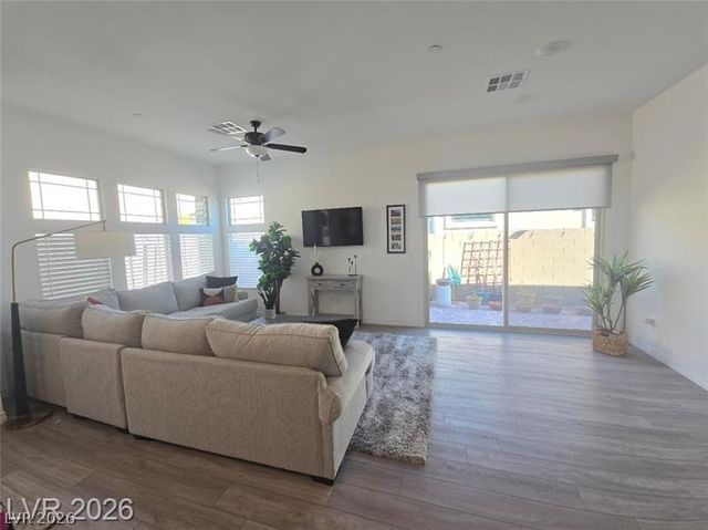 905 Belleforte Lane, Las Vegas, NV 89138