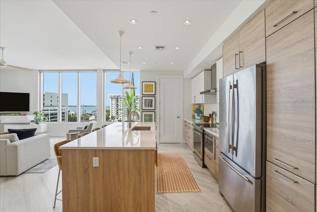 111 S PINEAPPLE AVENUE 714, Sarasota, FL 34236