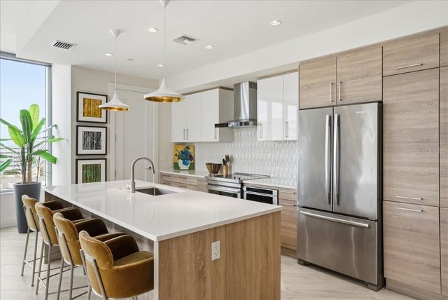 111 S PINEAPPLE AVENUE 714, Sarasota, FL 34236