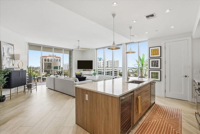 111 S PINEAPPLE AVENUE 714, Sarasota, FL 34236