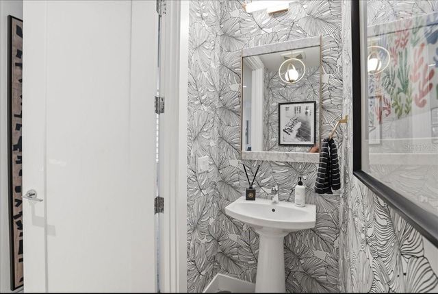 111 S PINEAPPLE AVENUE 714, Sarasota, FL 34236