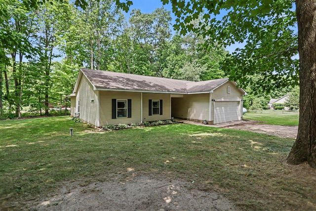 11482 Schultz Drive, Delton, MI 49046