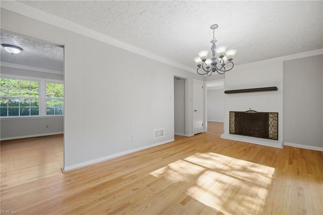 344 Coventry RD, Virginia Beach, VA 23462