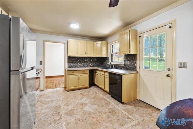 3129 Millbrook Drive NW, Huntsville, AL 35810