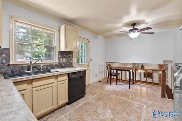 3129 Millbrook Drive NW, Huntsville, AL 35810