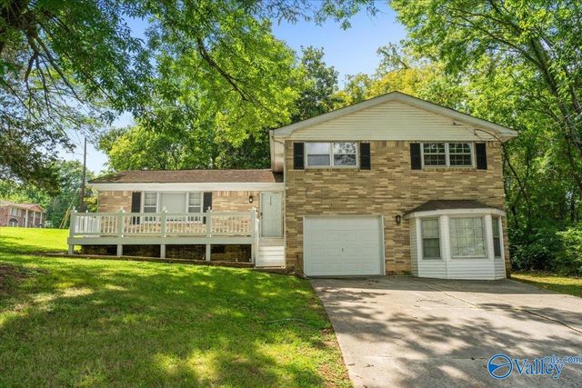 3129 Millbrook Drive NW, Huntsville, AL 35810