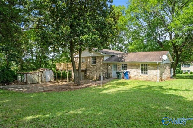 3129 Millbrook Drive NW, Huntsville, AL 35810