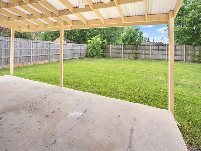 8320 N Essen Heights Ct, Baton Rouge, LA 70809