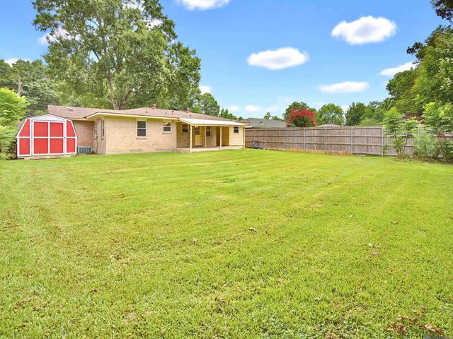 8320 N Essen Heights Ct, Baton Rouge, LA 70809