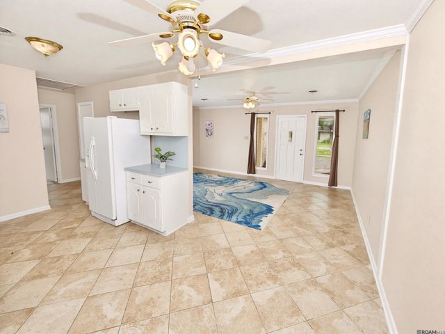 8320 N Essen Heights Ct, Baton Rouge, LA 70809