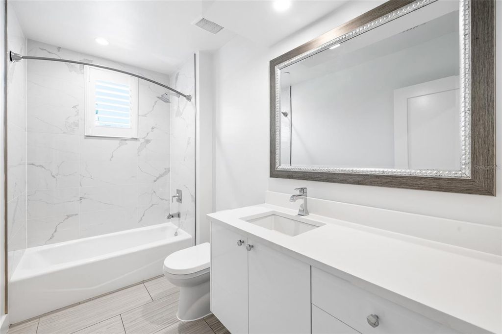 Image 18 of property listing at 2814 W BARCELONA STREET, Tampa, FL 33629