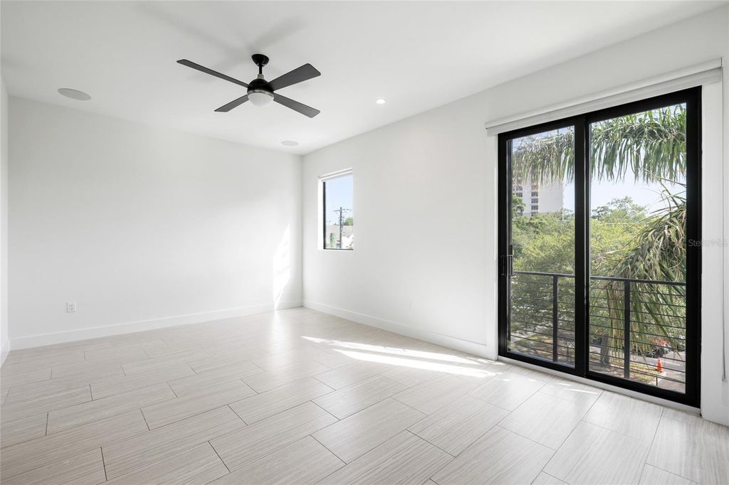 Image 36 of property listing at 2814 W BARCELONA STREET, Tampa, FL 33629