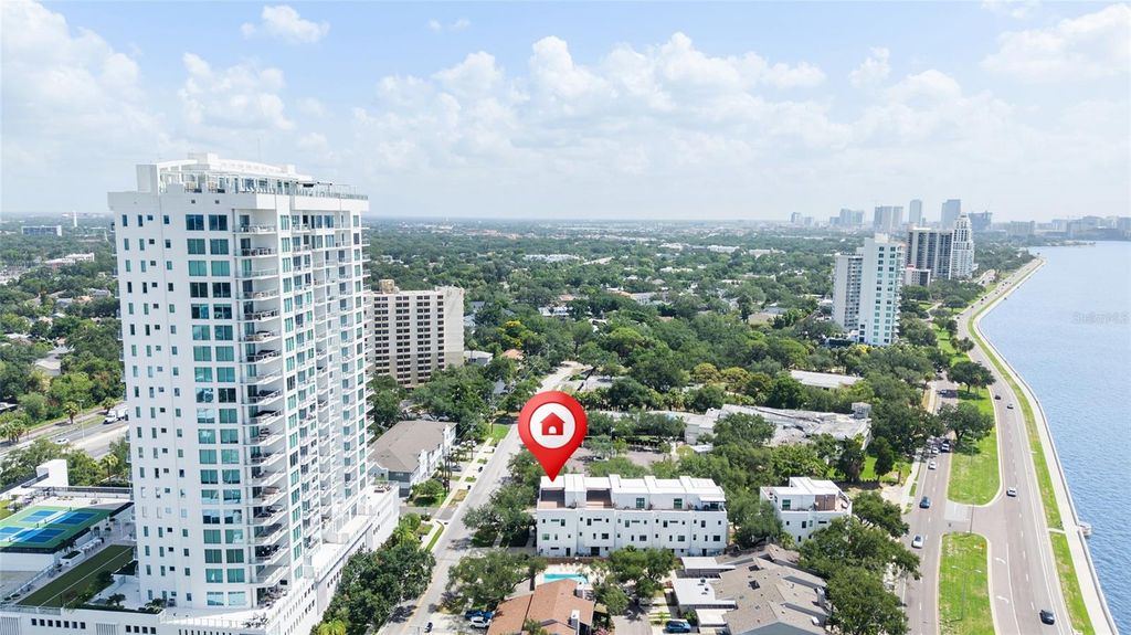 Image 60 of property listing at 2814 W BARCELONA STREET, Tampa, FL 33629