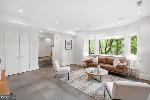 2318 NEBRASKA AVE NW, Washington, DC 20016