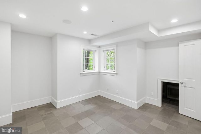 2318 NEBRASKA AVE NW, Washington, DC 20016