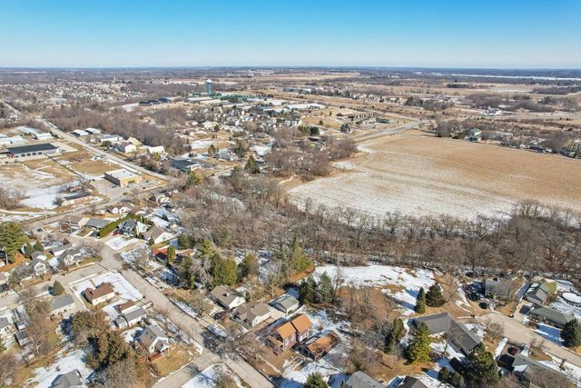 108 Grove AVENUE, Genoa City, WI 53128