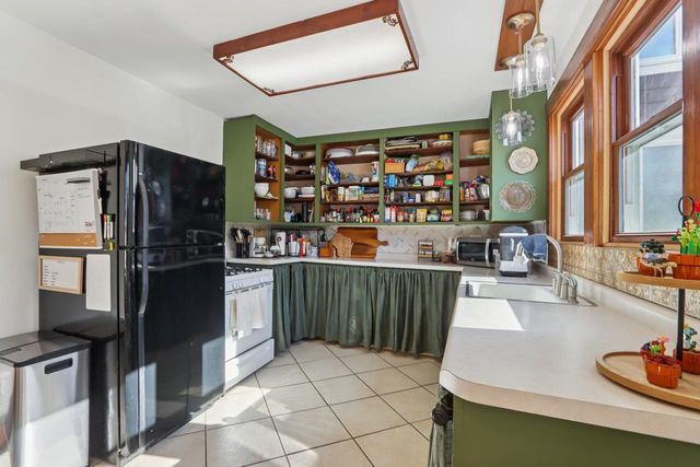 108 Grove AVENUE, Genoa City, WI 53128