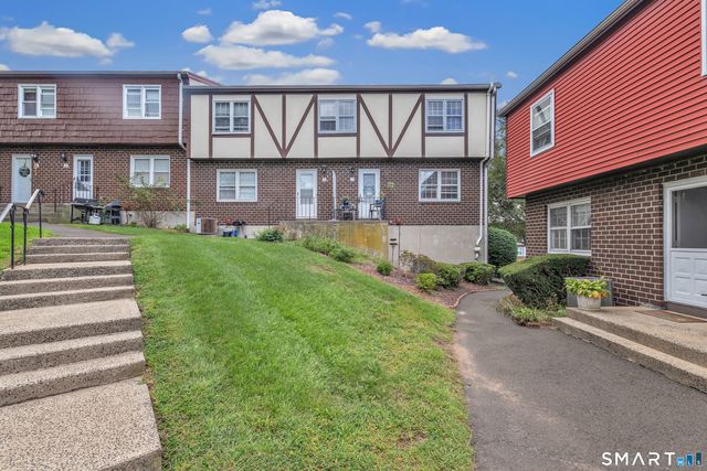 11 Savin Park 11, West Haven, CT 06516