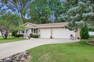 207 N Parkview DRIVE, Eagle, WI 53119