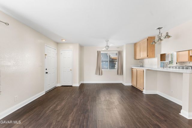 43465 30th Street Unit 4, Lancaster, CA 93536