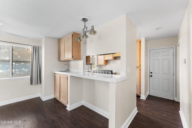 43465 30th Street Unit 4, Lancaster, CA 93536