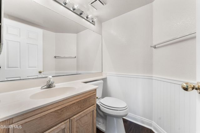 43465 30th Street Unit 4, Lancaster, CA 93536