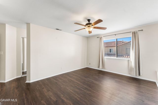 43465 30th Street Unit 4, Lancaster, CA 93536
