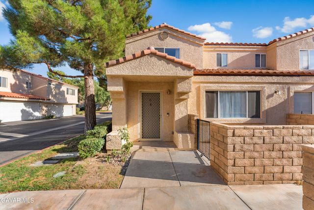 43465 30th Street Unit 4, Lancaster, CA 93536