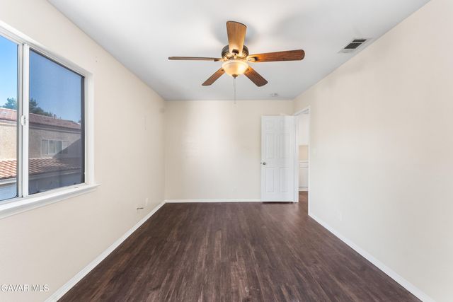 43465 30th Street Unit 4, Lancaster, CA 93536