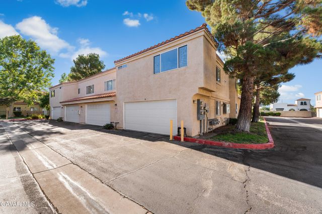 43465 30th Street Unit 4, Lancaster, CA 93536