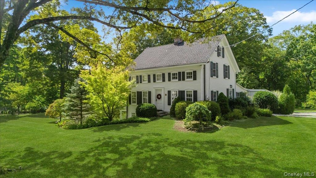 521 Barrett Hill Road, Mahopac, NY 10541