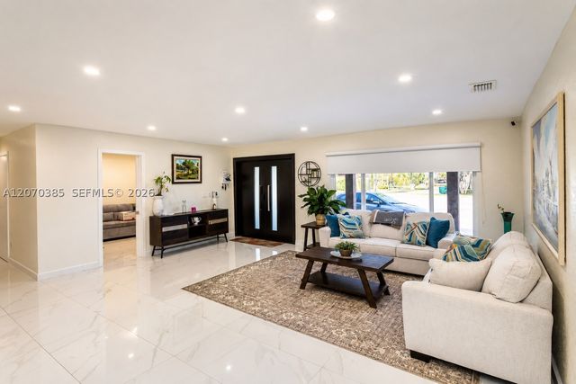 12231 SW 1st St, Miami, FL 33184