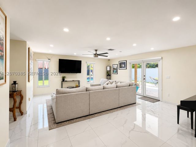 12231 SW 1st St, Miami, FL 33184