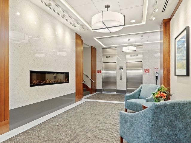 8 Whittier Pl 22D, Boston, MA 02114