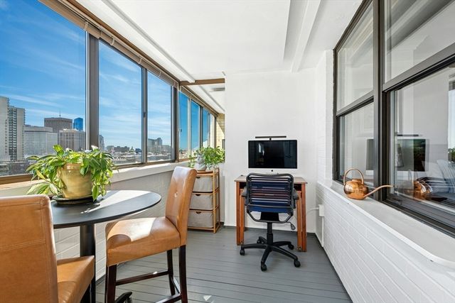 8 Whittier Pl 22D, Boston, MA 02114