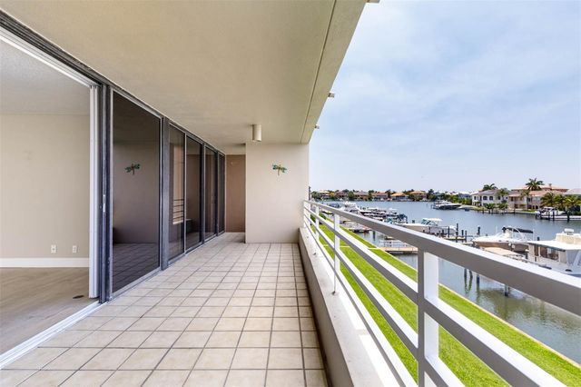 2775 KIPPS COLONY DRIVE S 205, St Petersburg, FL 33707