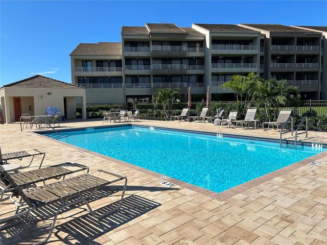 2775 KIPPS COLONY DRIVE S 205, St Petersburg, FL 33707