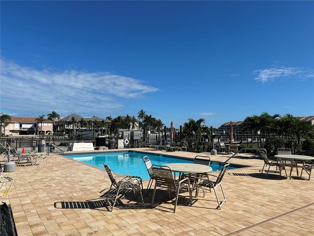 2775 KIPPS COLONY DRIVE S 205, St Petersburg, FL 33707