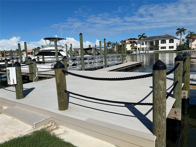 2775 KIPPS COLONY DRIVE S 205, St Petersburg, FL 33707