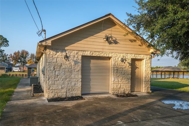 63 Lakeway Drive, Trinity, TX 75862