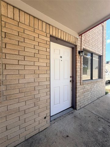 1410 Blalock Road 10, Houston, TX 77055