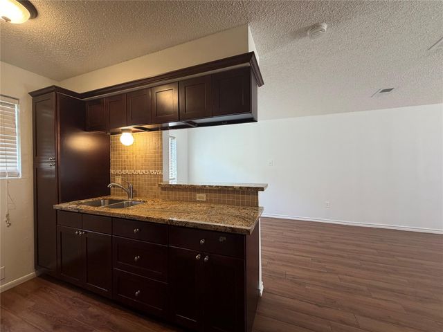 1410 Blalock Road 10, Houston, TX 77055