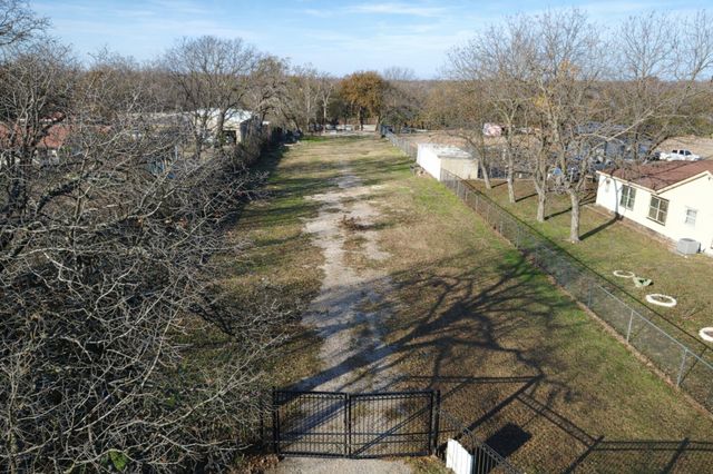 1221 Bloomfield Drive, Dallas, TX 75217