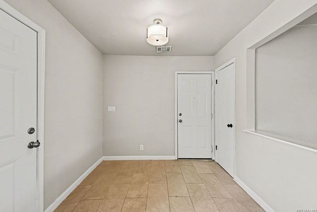 6034 Castle Hunt, San Antonio, TX 78218