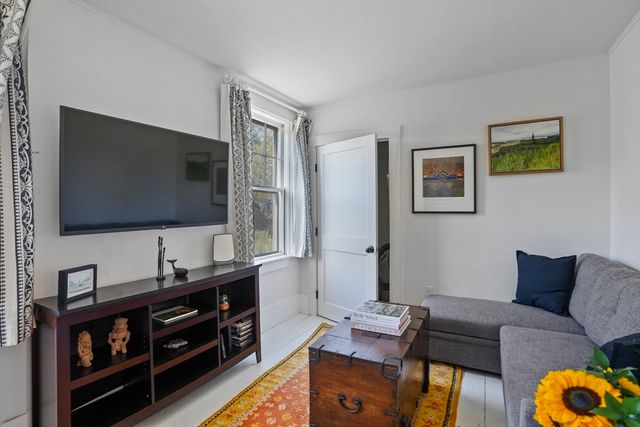 187 Lagoon Pond Road, Tisbury, MA 02575